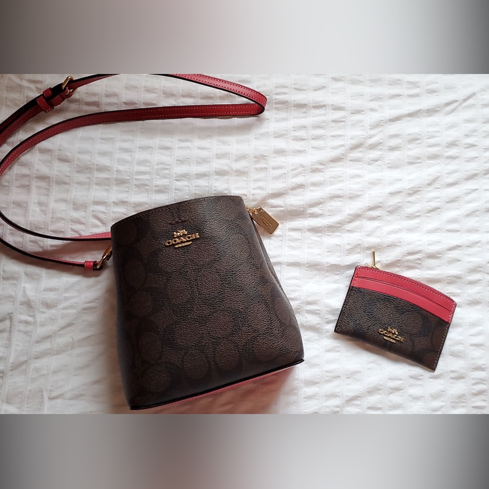 Beautiful authentic coach purse and card holder